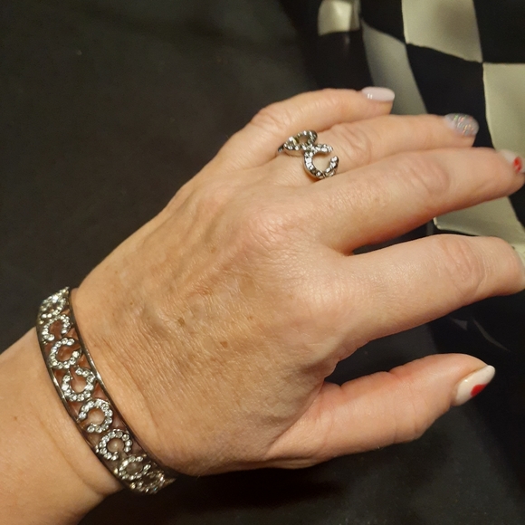 STUNNING RHINESTONE COACH BRACLET - Picture 4 of 6